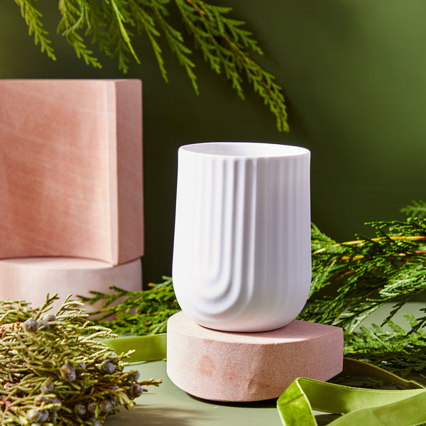 Load image into Gallery viewer, Lanterne Arc Scented Porcelain Candle, Fir &amp; Cedar
