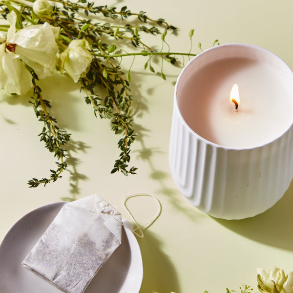 Load image into Gallery viewer, Lanterne Arc Scented Porcelain Candle, Tea Thyme
